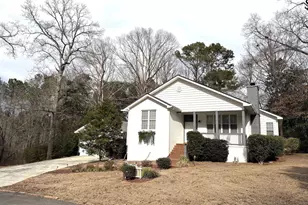 303 Winchester Ct, Dublin, GA 31021 - Photo 2