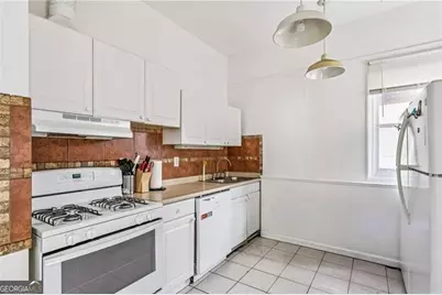 1079 Tumlin Street NW, Atlanta, GA 30318 - Photo 4