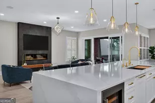 42 Chaucer St, Savannah, GA 31410 - Photo 8