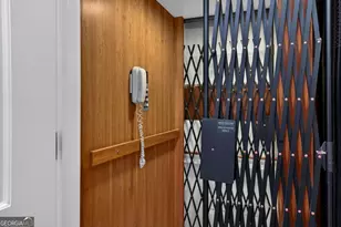 42 Chaucer St, Savannah, GA 31410 - Photo 20