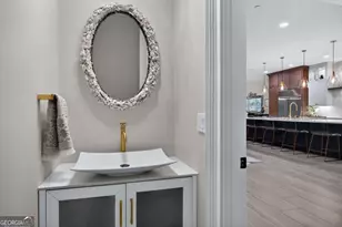 42 Chaucer St, Savannah, GA 31410 - Photo 18