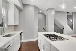 743 Taylor Ct, Atlanta, GA 30324 - Photo 10