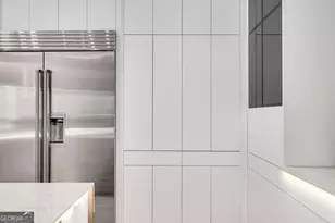 1000 Clementstone Dr, Atlanta, GA 30342 - Photo 14