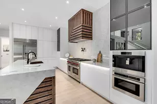 1000 Clementstone Dr, Atlanta, GA 30342 - Photo 6