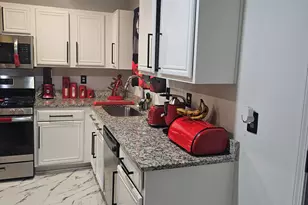 239 Kyndal Dr, Hampton, GA 30228 - Photo 8