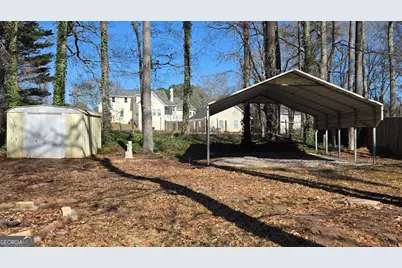 4573 SE North Woodlake Lane, Conyers, GA 30013 - Photo 2