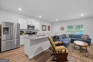 271 Oakwood Dr, Milledgeville, GA 31061 - Photo 2