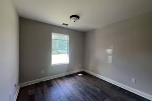 77 Laurel Ave, Comer, GA 30629 - Photo 4