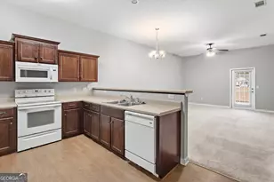 401 Barry McCaffrey Blvd, Hinesville, GA 31313 - Photo 6