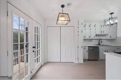 2814 Woodhollow Lane, Jonesboro, GA 30236 - Photo 8