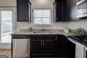 872 Grayson Ave, Hinesville, GA 31313 - Photo 16