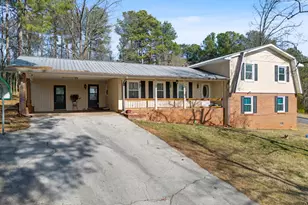 301 Briarwood Dr, Calhoun, GA 30701 - Photo 1