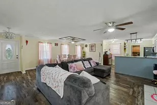 301 Briarwood Dr, Calhoun, GA 30701 - Photo 10