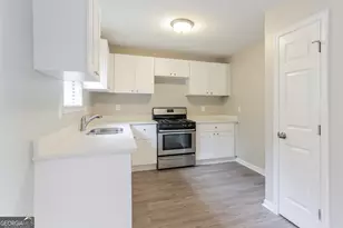 4258 Ward Bluff Dr, Ellenwood, GA 30294 - Photo 6