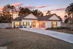 165 Silver Bluff Cir, Brunswick, GA 31523 - Photo 2