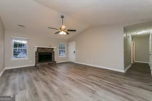 10376 Surf Ct, Jonesboro, GA 30238 - Photo 4