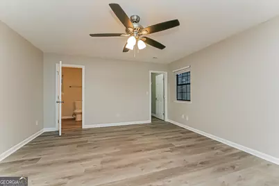 10376 Surf Court, Jonesboro, GA 30238 - Photo 8