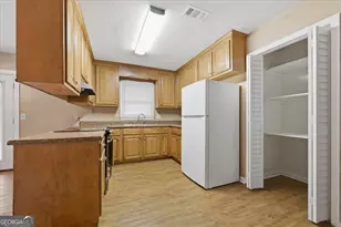 223 Randy Cir, Warner Robins, GA 31088 - Photo 6