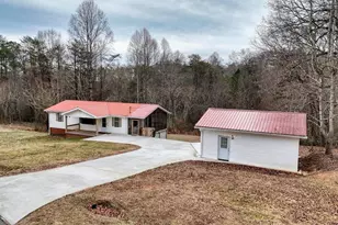 643 Number 20 Mine Rd, McCaysville, GA 30555 - Photo 1