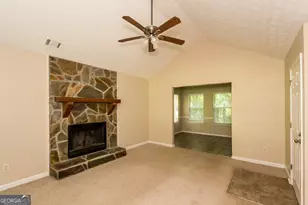 40 Richmond Pl, Newnan, GA 30265 - Photo 2