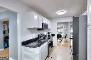 5137 Roswell Rd, Sandy Springs, GA 30342 - Photo 6