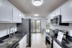 5137 Roswell Rd, Sandy Springs, GA 30342 - Photo 4