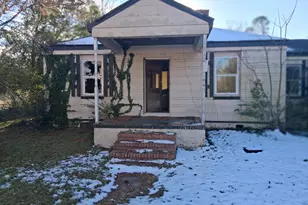 707 Tucker Ave, Waynesboro, GA 30830 - Photo 1