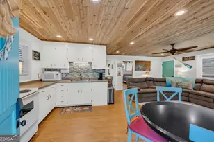 664 N Port Bass Dr, Fair Play, SC 29643 - Photo 2