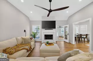 332 Edge Water Dr, Brunswick, GA 31525 - Photo 14