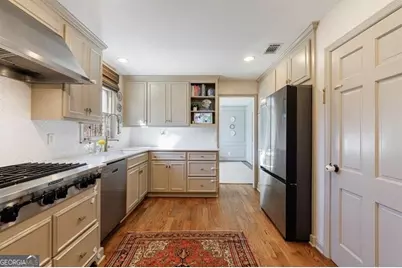 6250 Weatherly Drive, Atlanta, GA 30328 - Photo 16