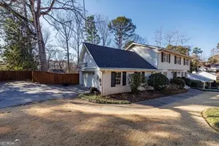 6250 Weatherly Dr, Atlanta, GA 30328 - Photo 76