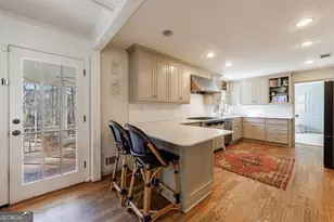 6250 Weatherly Dr, Atlanta, GA 30328 - Photo 12