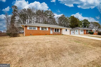 1924 Mural Circle, Morrow, GA 30260 - Photo 2