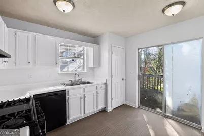 4223 Sheppard Xing Way, Stone Mountain, GA 30083 - Photo 12