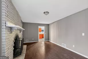 1093 S Indian Creek Dr, Stone Mountain, GA 30083 - Photo 10