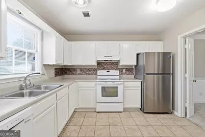 136 Sterling Court, Alpharetta, GA 30004 - Photo 6