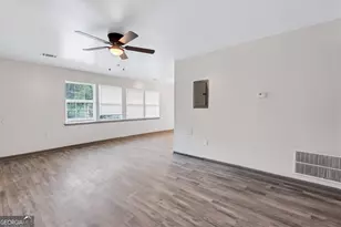 968 Sexton Dr, Stone Mountain, GA 30083 - Photo 10