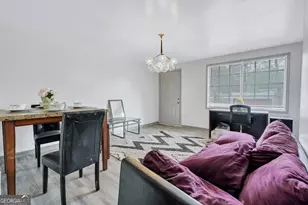 968 Sexton Dr, Stone Mountain, GA 30083 - Photo 4