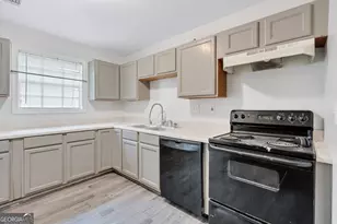 968 Sexton Dr, Stone Mountain, GA 30083 - Photo 6