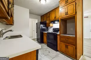 6494 Bobolink Ct, Rex, GA 30273 - Photo 8