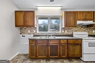 257 Fayetteville Rd, Fairburn, GA 30213 - Photo 10