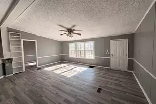 200 Whitlock Dr, Hogansville, GA 30230 - Photo 4