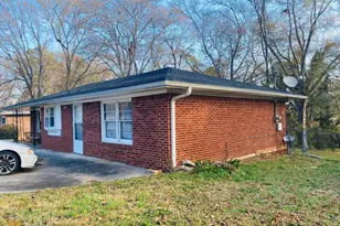 1547 Mountain View Cir NW, Conyers, GA 30012 - Photo 2