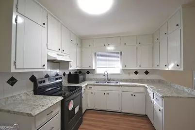 1865 Oxford Drive, Morrow, GA 30260 - Photo 8