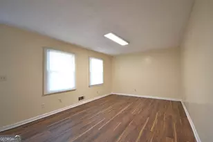 1865 Oxford Dr, Morrow, GA 30260 - Photo 4