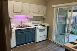 146 Stoneridge Dr, Warner Robins, GA 31088 - Photo 2