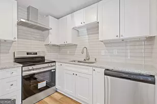 2414 Peachwood Cir NE, Atlanta, GA 30345 - Photo 12