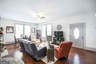 169 W Dykes St, Cochran, GA 31014 - Photo 6