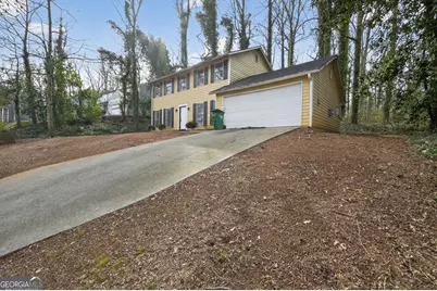 4629 Rousay Court, Stone Mountain, GA 30083 - Photo 2