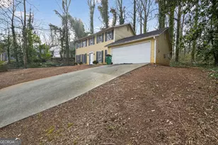 4629 ROUSAY Ct, Stone Mountain, GA 30083 - Photo 2